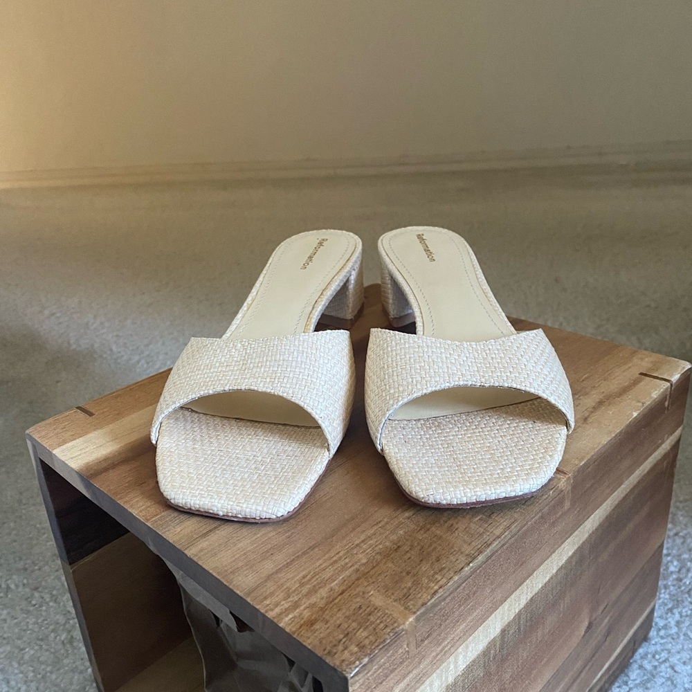 Reformation Natural Beige Woven Slide Mules - Picture 2 of 4